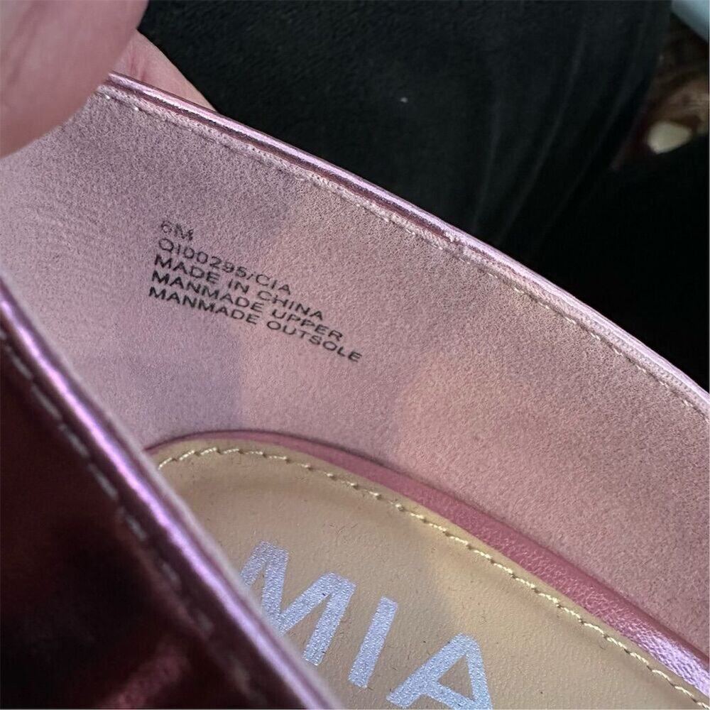 Metallic Pink Pointed-Toe High Heels - Picture 10 of 13
